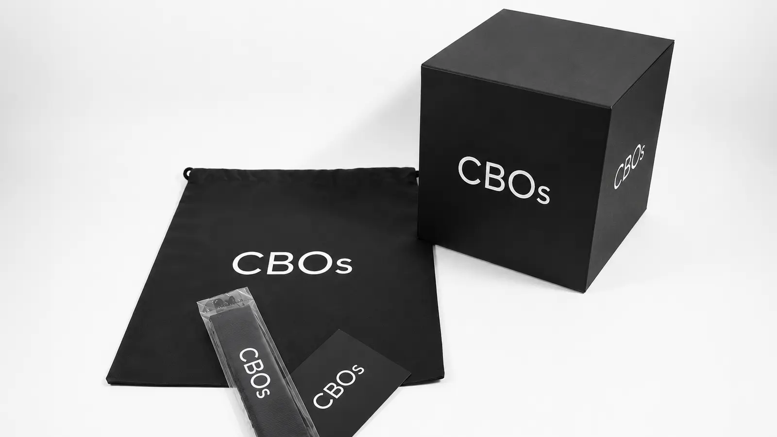 Caja rígida y bolsa de tela personalizadas para una marca de gorras